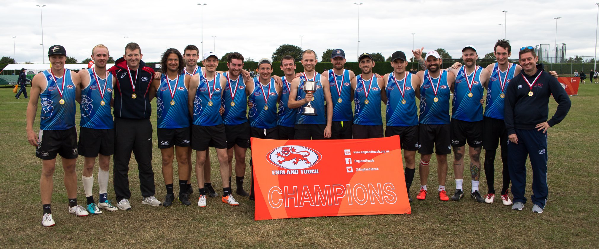 Touch Sharks Men